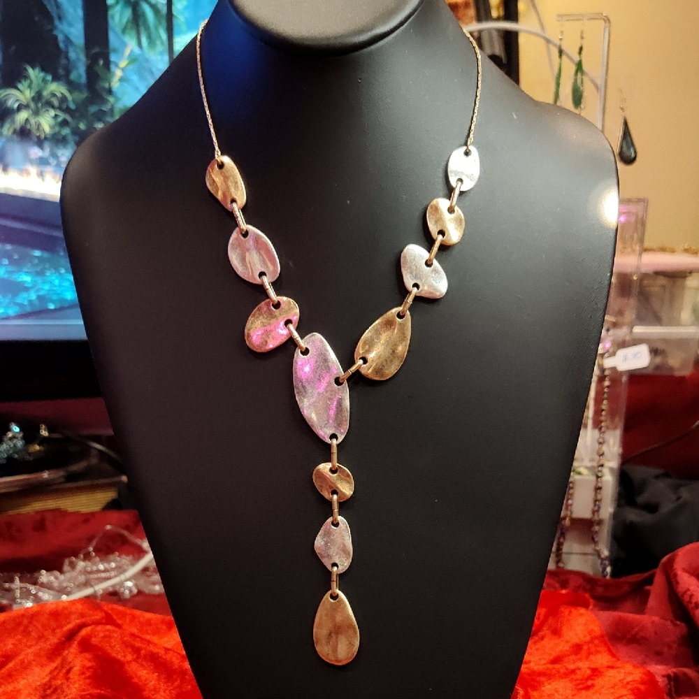 Vintage Elegant Multi-Tone Y Shaped Necklace With Slide Closure